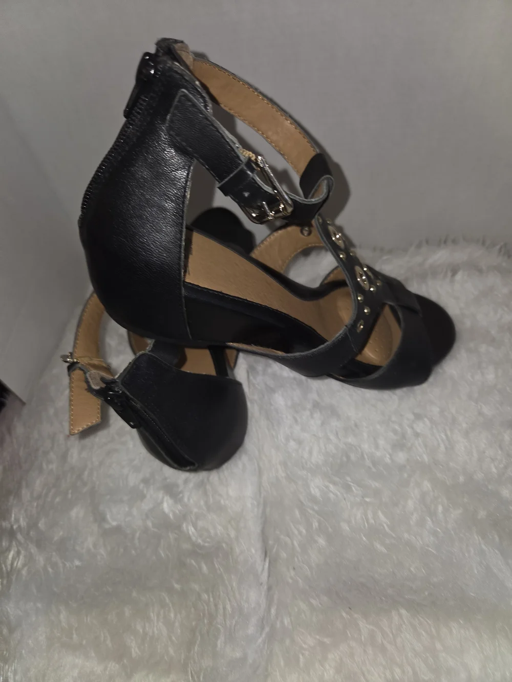 Sofft Black T-Strap Grommet Low Wedge Sandals
